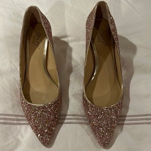 Jewel Badgley Mischka Royalty Rose Gold Glitter Kitten Heels NWOT 8.5